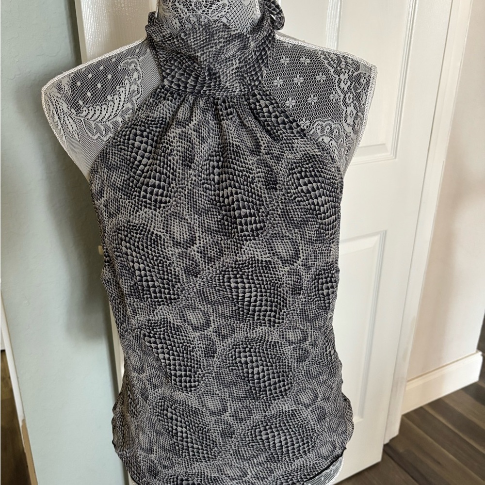 BEBE HALTER TOP SZ L NWT
